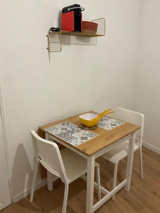 Appartement Hyper Centre Climatise Salon-de-Provence Dış mekan fotoğraf